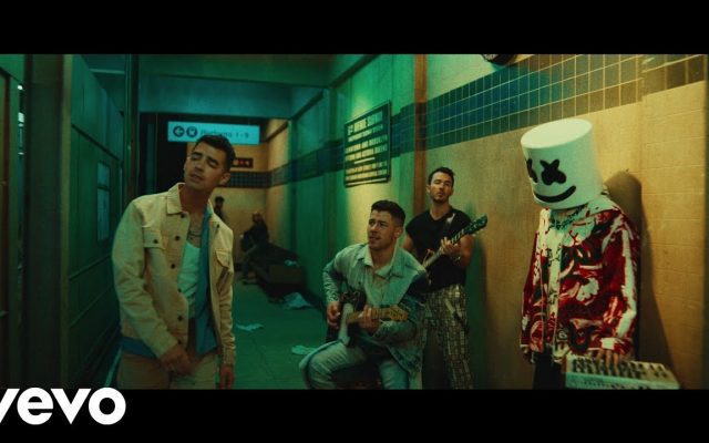 Marshmello x Jonas Brothers – Leave Before You Love Me [Music Video]