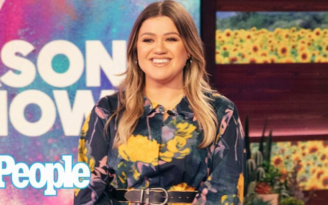 Kelly Clarkson Sets the Record Straight on Her Name Change: ‘Too Late’ To Go by Kelly Brianne